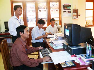 Thu ngân sách 2011 Vượt khó khăn lập kỷ lục mới
